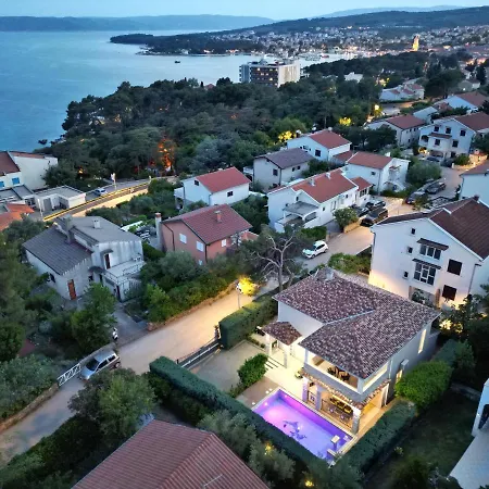 Krk-4 Bedrooms, 4 Bathrooms With Heated Pool And Jacuzzi, 150m From The Sea Villa Krk Town