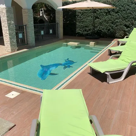 Krk-4 Bedrooms, 4 Bathrooms With Heated Pool And Jacuzzi, 150m From The Sea Villa Krk Town