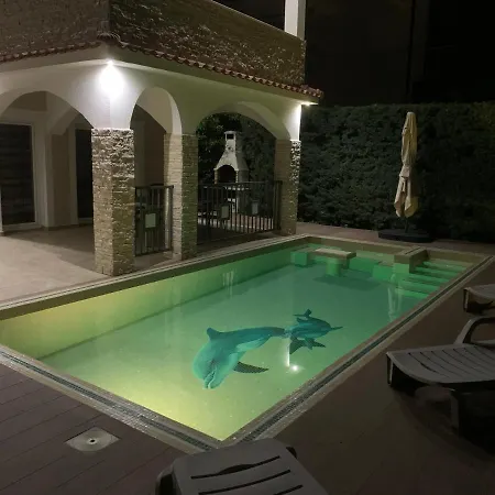 Krk-4 Bedrooms, 4 Bathrooms With Heated Pool And Jacuzzi, 150m From The Sea Villa *